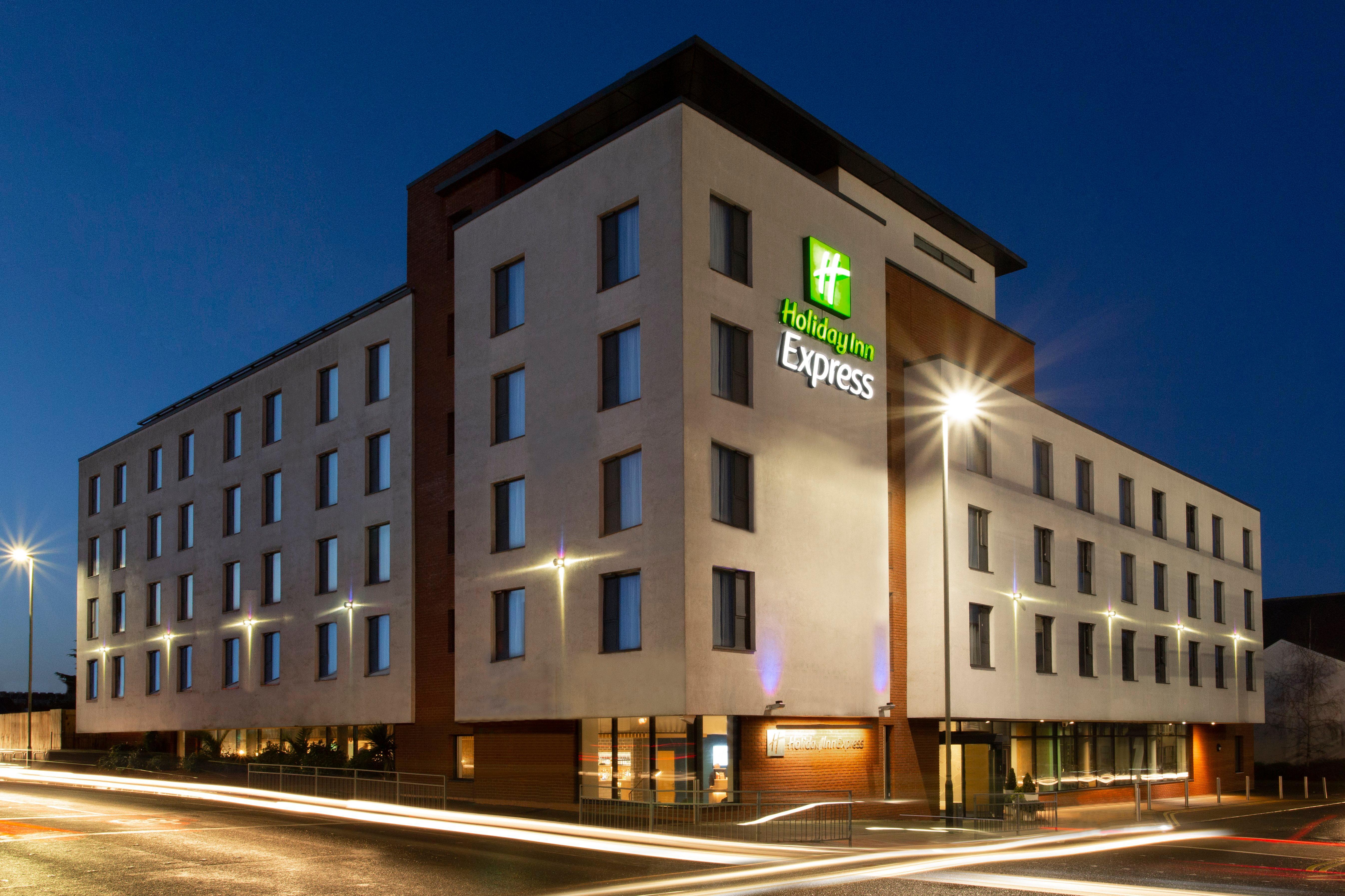 Holiday Inn Express Cheltenham Town Centre, An Ihg Hotel Kültér fotó